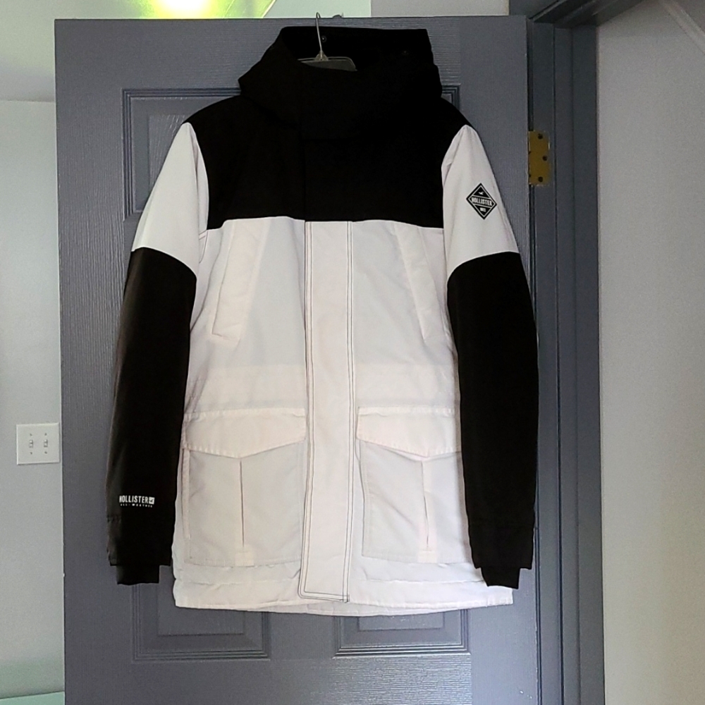 Hollister All Weather Coat |Size Large *FREE SHIPPING*